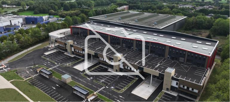 Entrepôt à louer à Élancourt - 13 044 m²