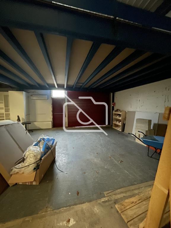Entrepôt à louer à Magny-les-Hameaux - 541 m²
