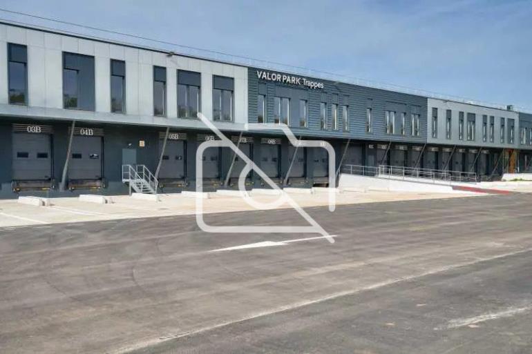 Entrepôt à louer à Trappes - 2 747 m²