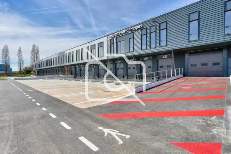 Entrepôt à louer à Trappes - 2 747 m²