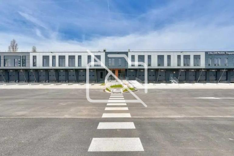 Entrepôt à louer à Trappes - 2 747 m²