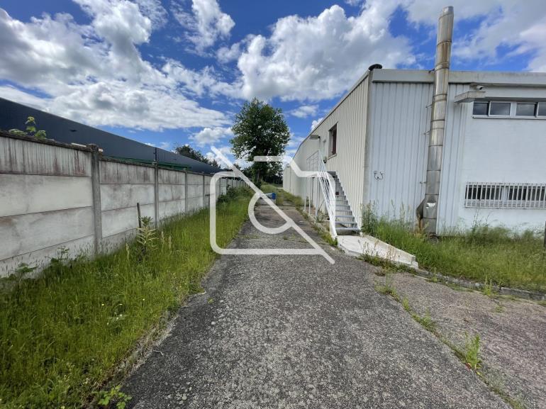 Entrepôt à vendre à Etampes - 2 000 m²