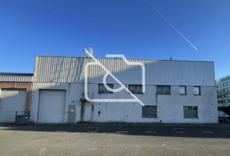 Entrepôt à louer à Massy - 2 008 m²