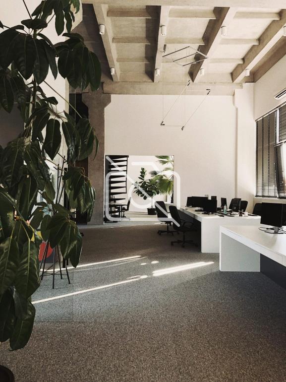 Entrepôt à vendre à Queue-en-Brie - 1 400 m²