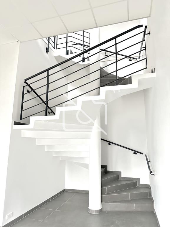 Entrepôt à louer à Bonneuil-sur-Marne - 370 m²