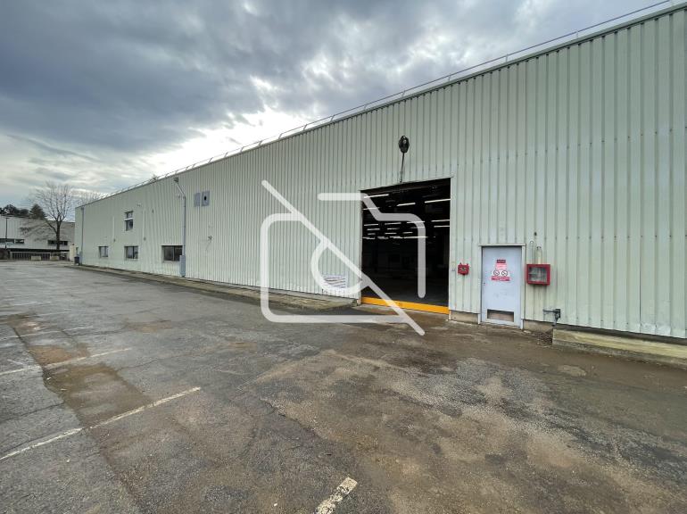 Entrepôt à vendre à Clayes-sous-Bois - 2 975 m²