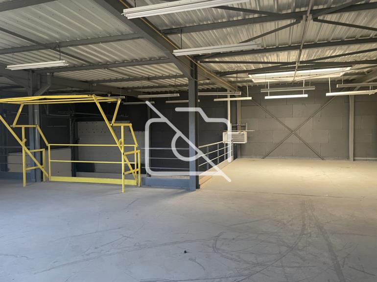 Entrepôt à louer à Croissy-Beaubourg - 657 m²
