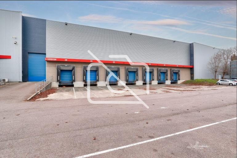 Entrepôt à louer à Gargenville - 8 495 m²