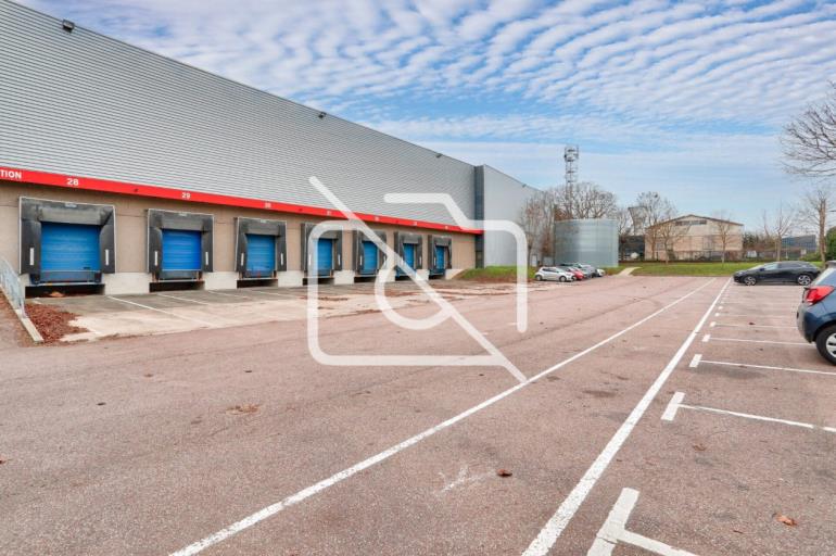 Entrepôt à louer à Gargenville - 8 495 m²