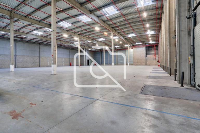 Entrepôt à louer à Gargenville - 8 495 m²