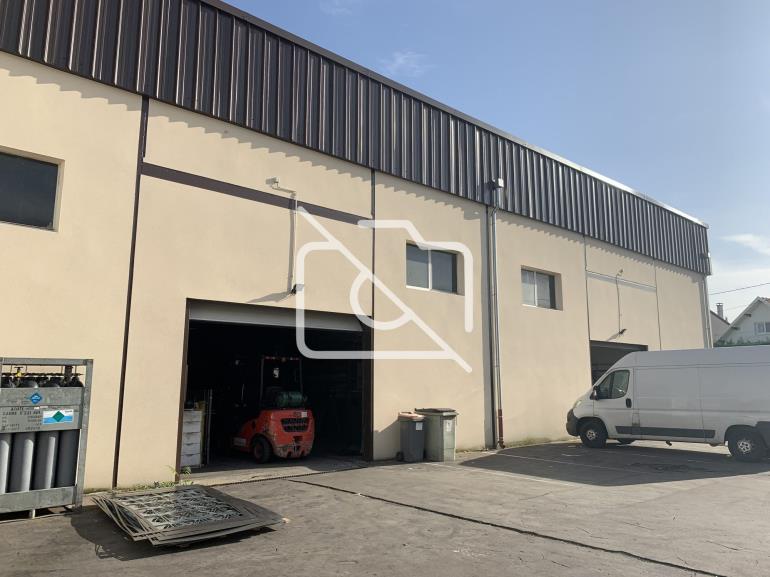 Entrepôt à vendre à Savigny-sur-Orge - 1 233 m²