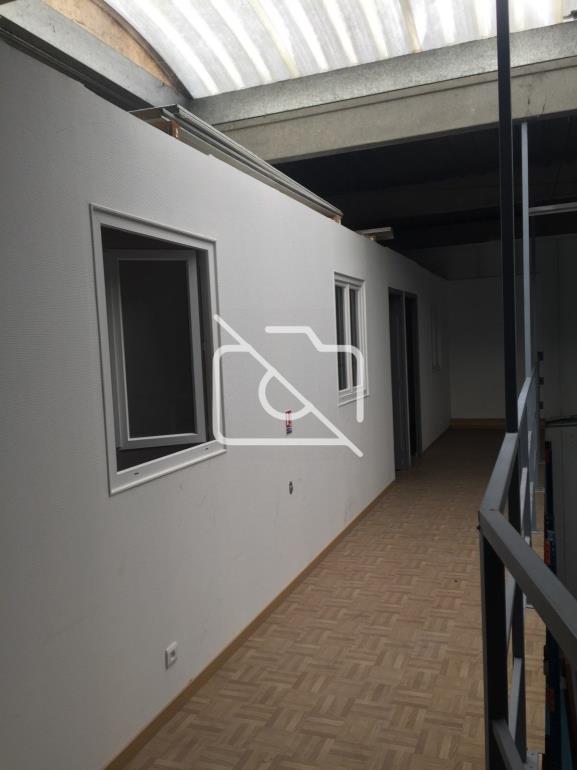 Entrepôt à louer à Lisses - 333 m²