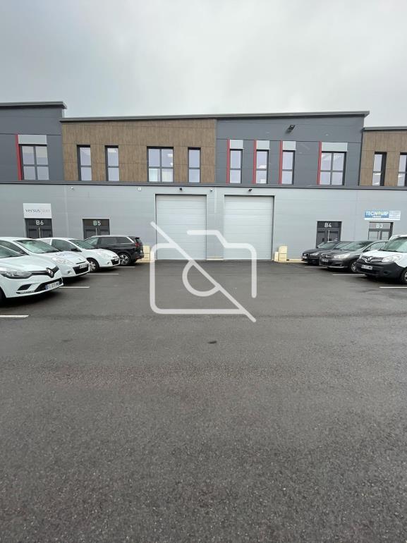 Entrepôt à louer à Feucherolles - 412 m²