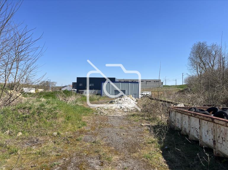 Terrain à louer à Saint-Germain-de-la-Grange - 2 800 m²
