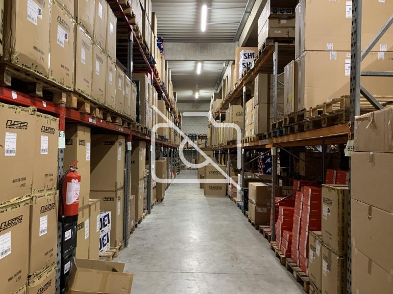 Entrepôt à louer à Pontault-Combault - 980 m²