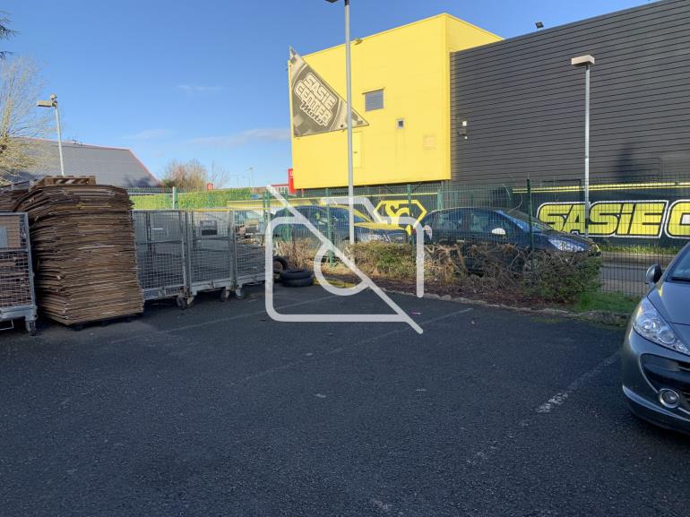 Entrepôt à louer à Pontault-Combault - 980 m²