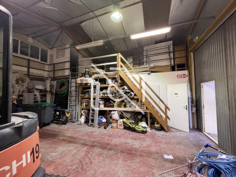 Entrepôt à louer à Crosne - 110 m²