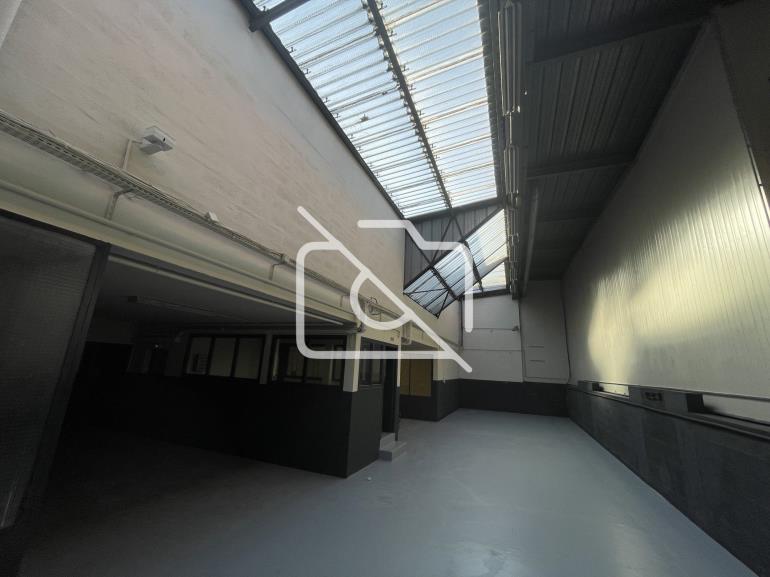 Entrepôt à louer à Gonesse - 617 m²