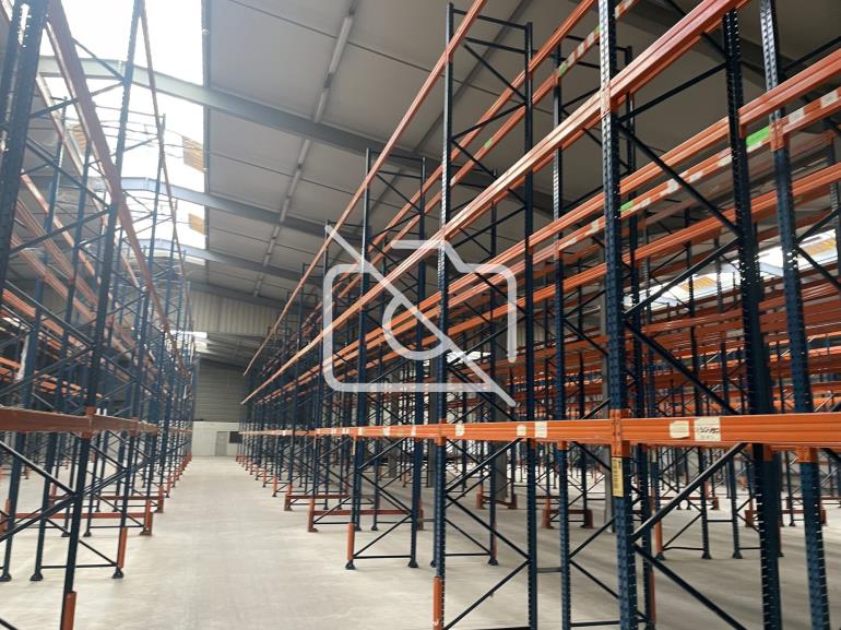 Entrepôt à louer à Le Thillay - 3 000 m²