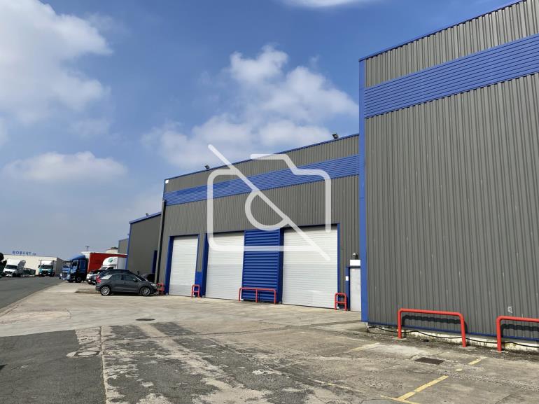 Entrepôt à louer à Le Thillay - 3 000 m²