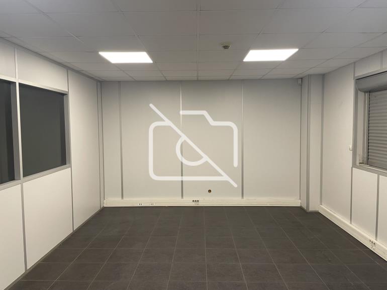 Entrepôt à louer à Le Thillay - 3 000 m²