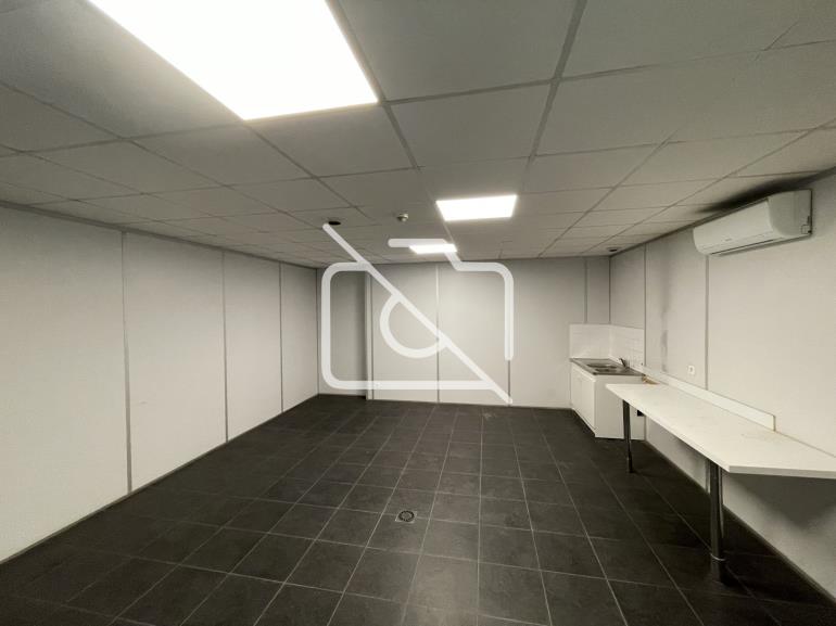 Entrepôt à louer à Le Thillay - 3 000 m²