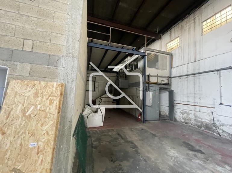 Entrepôt à louer à Bobigny - 1 000 m²