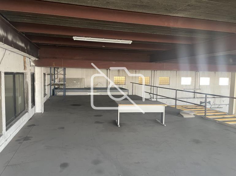 Entrepôt à louer à Bobigny - 1 000 m²