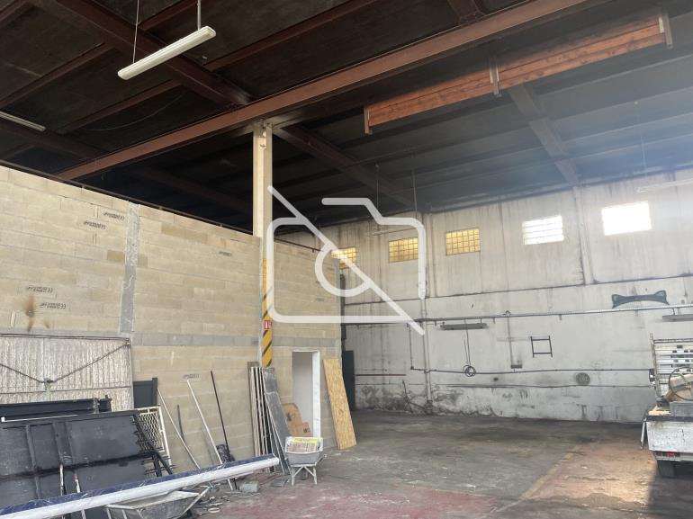 Entrepôt à louer à Bobigny - 1 000 m²
