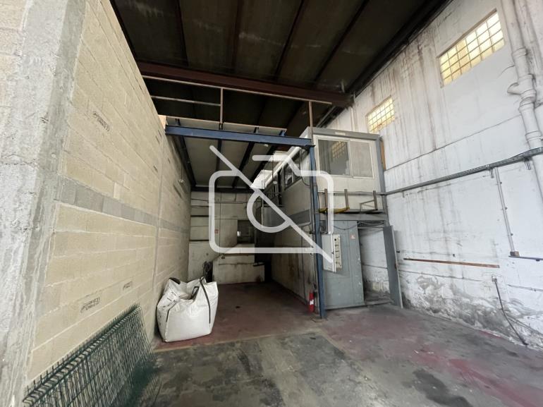 Entrepôt à louer à Bobigny - 1 000 m²
