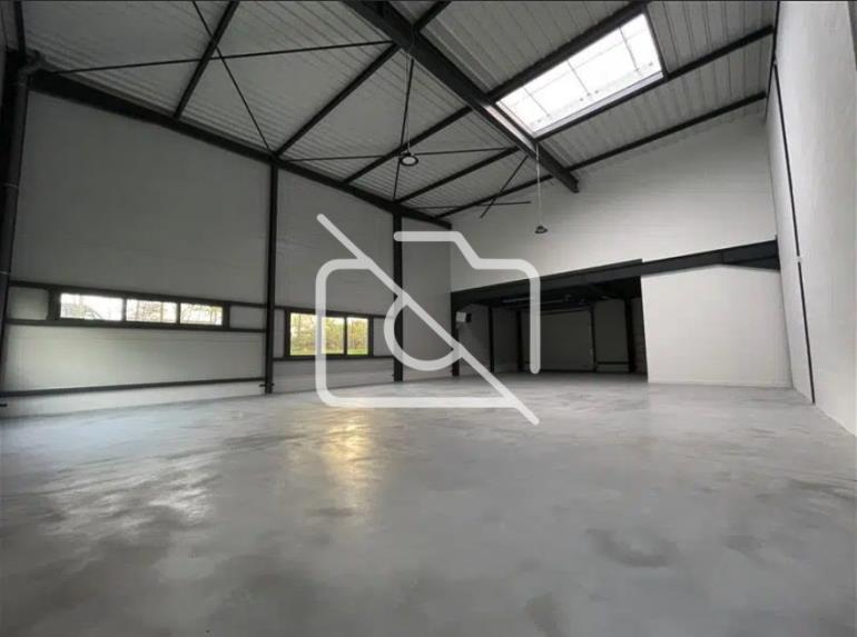 Entrepôt à louer à Bussy-Saint-Georges - 278 m²