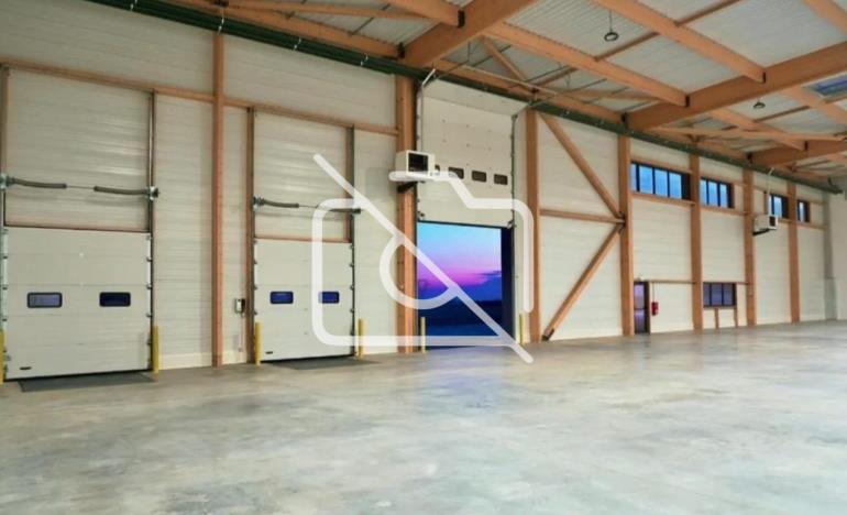 Entrepôt à louer à Louvres - 4 635 m²