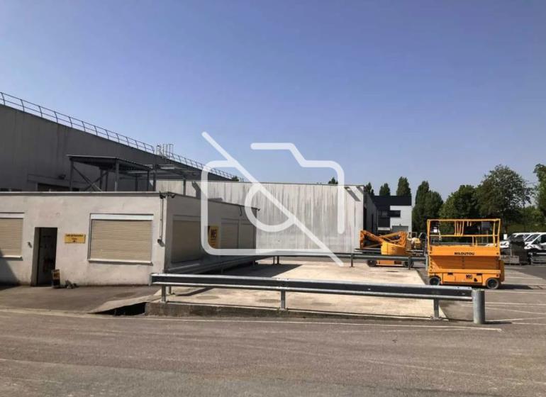 Entrepôt à louer à Roissy-en-France - 3 825 m²