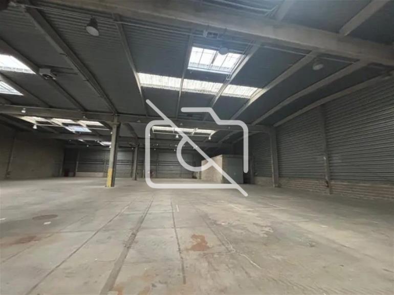 Entrepôt à louer à Sucy-en-Brie - 10 463 m²