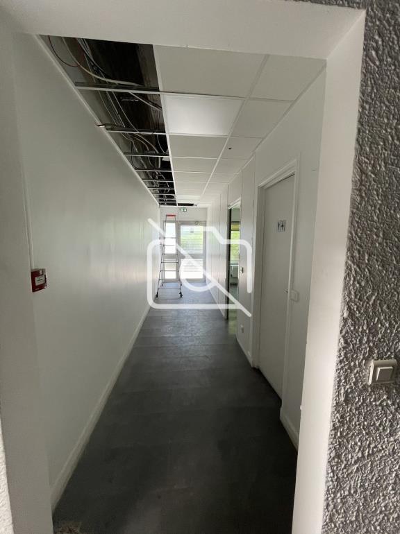 Entrepôt à louer à Trappes - 630 m²