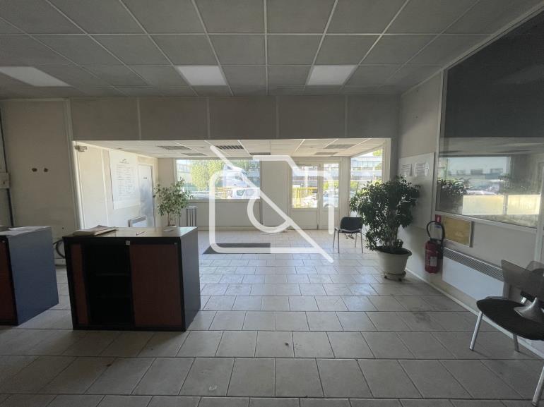 Entrepôt à louer à Brétigny-sur-Orge - 640 m²