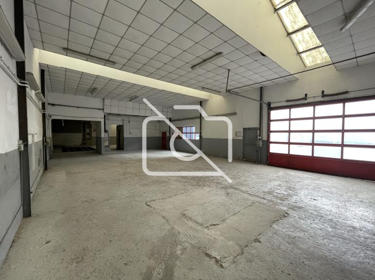 Entrepôt à vendre à Jouy-en-Josas - 640 m²