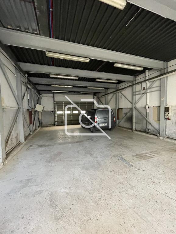 Entrepôt à vendre à Jouy-en-Josas - 640 m²