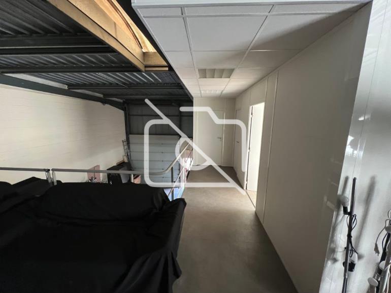 Entrepôt à vendre à Morsang-sur-Orge - 270 m²