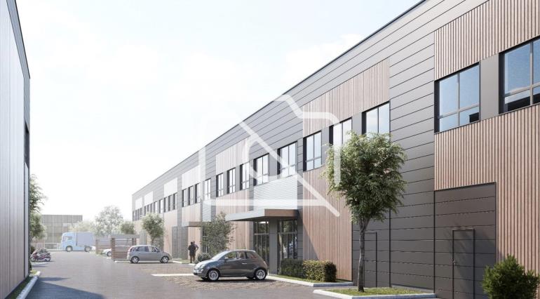 Entrepôt à louer à Trappes - 450 m²