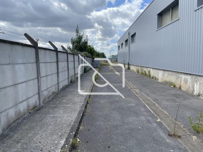 Entrepôt à louer à Gretz-Armainvilliers - 1 593 m²