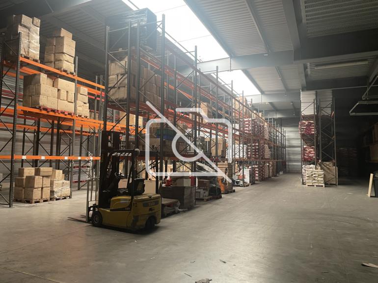 Entrepôt à louer à Bobigny - 1 750 m²