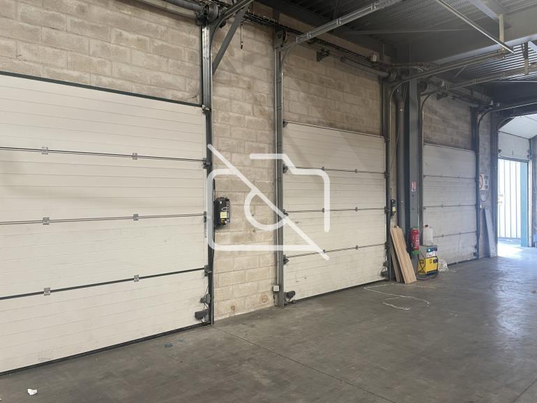 Entrepôt à louer à Bobigny - 1 750 m²