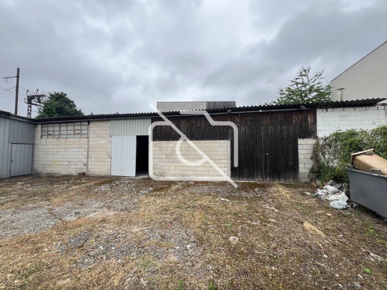 Entrepôt à vendre à Savigny-sur-Orge - 605 m²