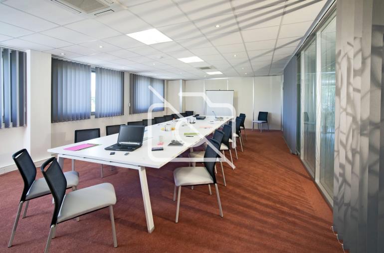 Entrepôt à vendre à Ris-Orangis - 1 500 m²