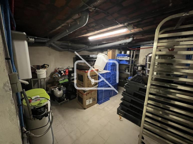 Entrepôt à vendre à Champigny-sur-Marne - 673 m²