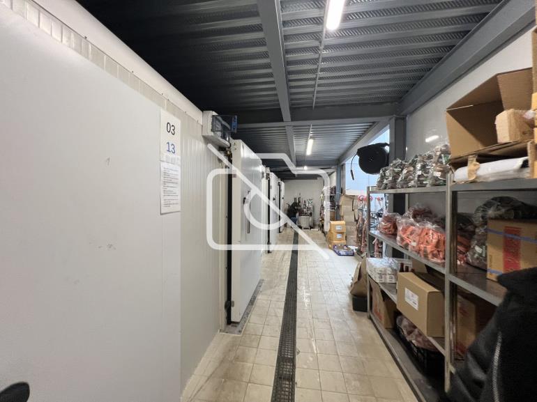 Entrepôt à vendre à Champigny-sur-Marne - 673 m²