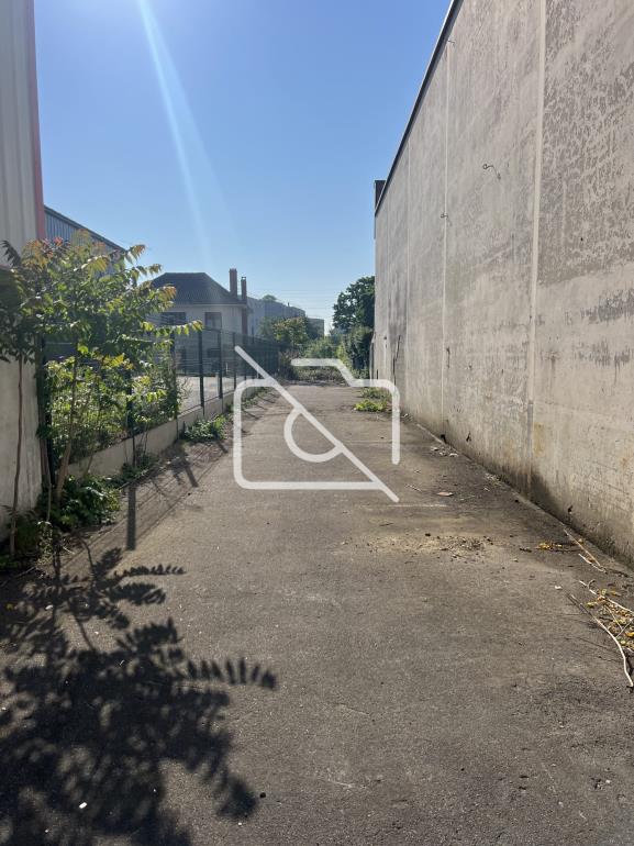 Entrepôt à vendre à Champigny-sur-Marne - 1 233 m²