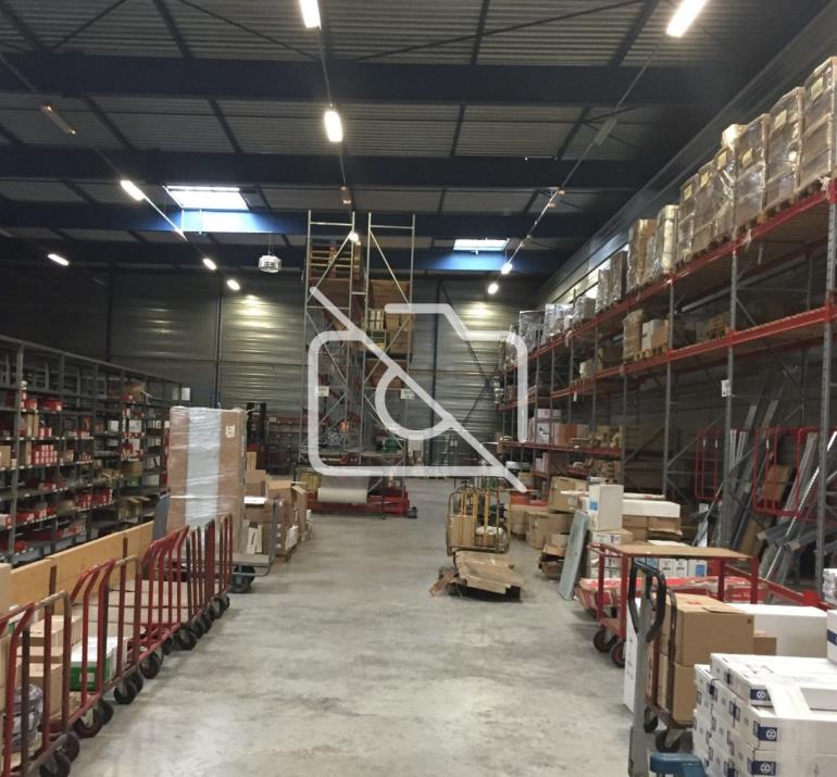 Entrepôt à louer à Morangis - 1 100 m²