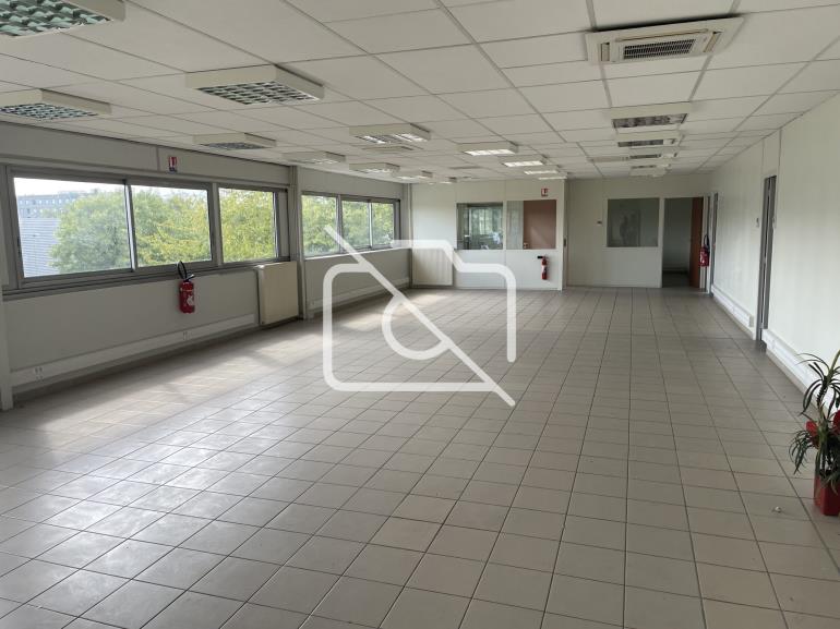 Entrepôt à louer à Torcy - 3 700 m²
